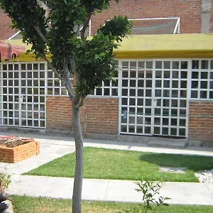 2* Pensión Bugambilias